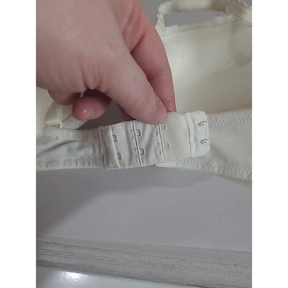 Sweet Nothings Ivory Embroidered Floral Padded Full Figure Underwire Bra SZ 34B - Picture 3 of 4